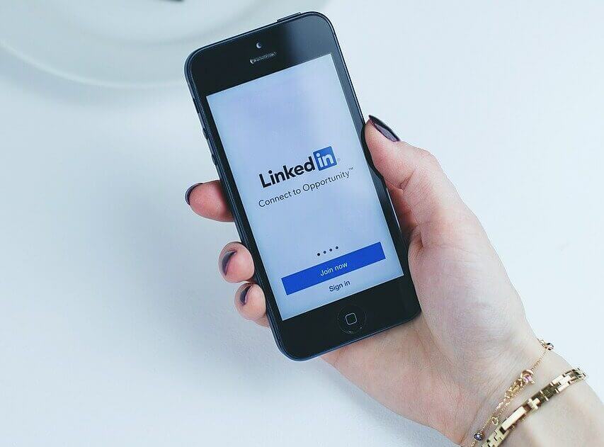 Linkedin priority for journalistic Content
